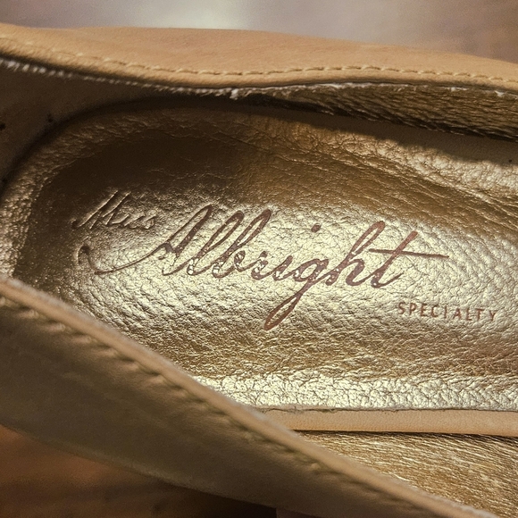 Miss Albright Specialty Anthropology Nude Natural Leather  Heels 7.5 EUC - Picture 11 of 12